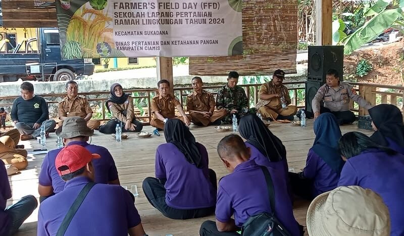 Polsek Sukadana Polres Ciamis Monitoring Pertanian ke Warga di Kecamatan Sukadana