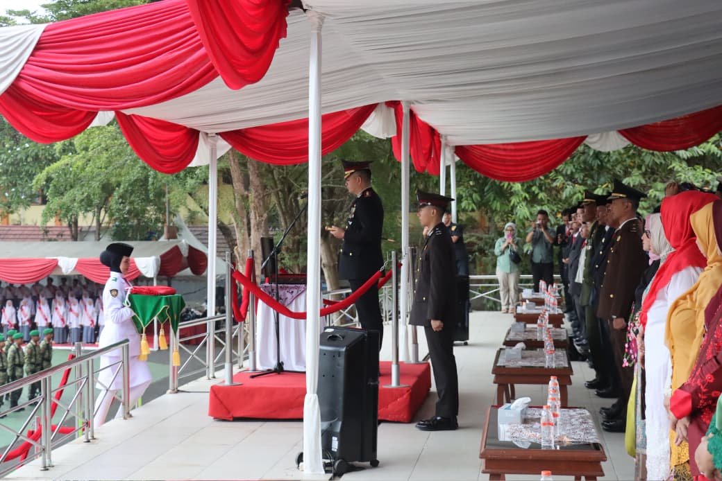 IMG-20260817-WA0142 Kapolres Ciamis Pimpin Upacara Penurunan Bendera Merah Putih pada Peringatan HUT ke-81 Kemerdekaan RI Tingkat Kabupaten Ciamis