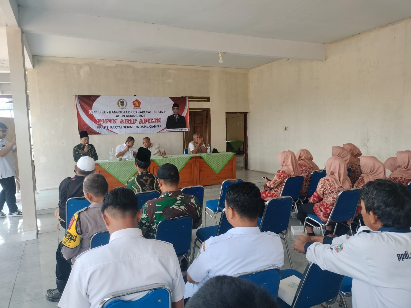 Polsek Cihaurbeuti Hadir dalam Reses DPRD, Polri Pastikan Penyerapan Aspirasi Warga Berjalan Aman